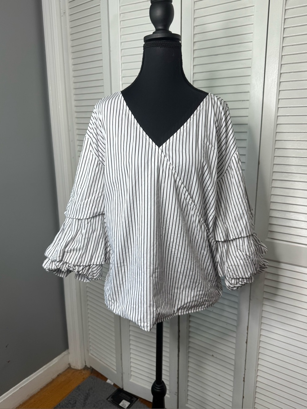 Lauren Ralph Lauren Black and White Striped Bell Sleeves Classic Blouse Large